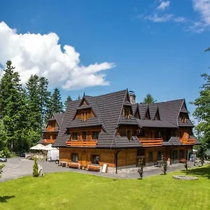 https://hotel-dwor-karolowka.zakopanehotels.org